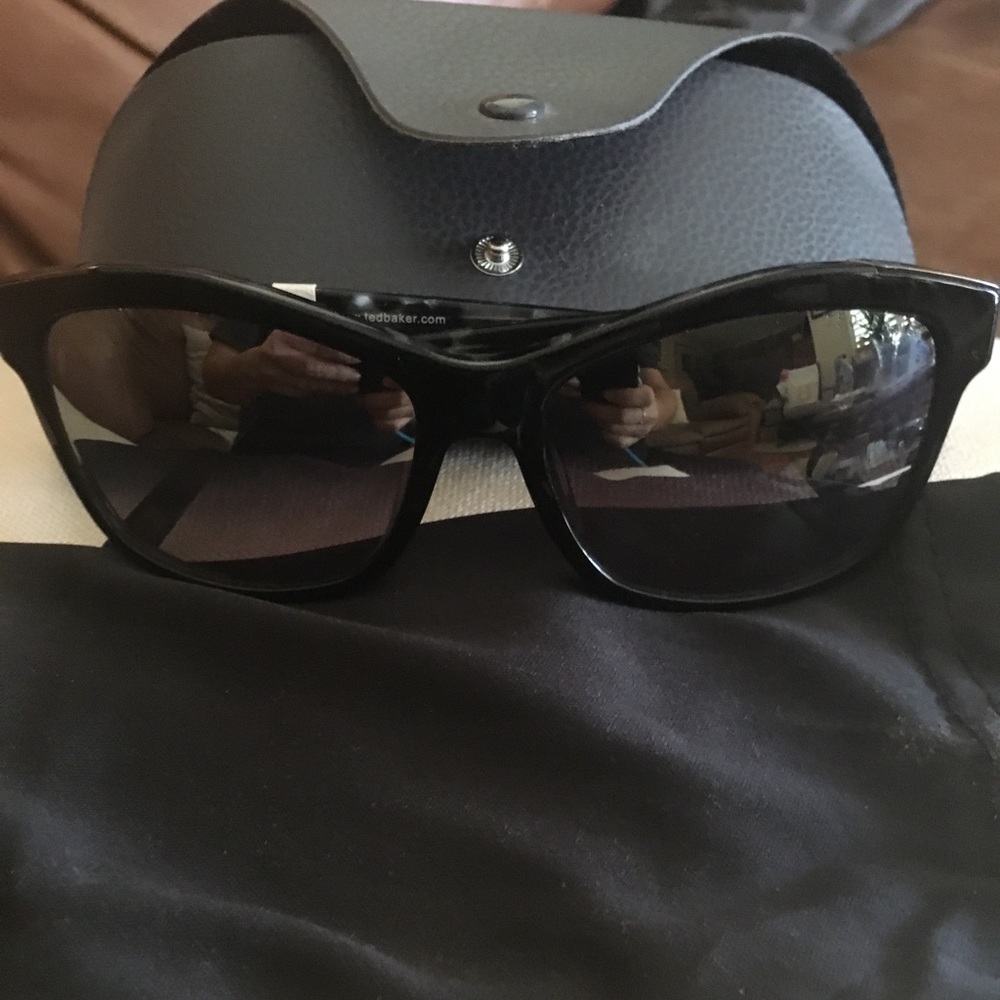 Women sunglasses- Ted Baker